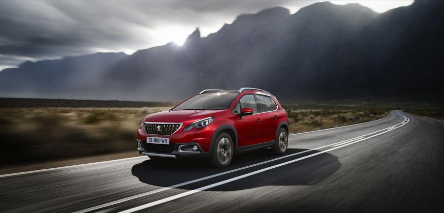  Peugeot 2008 2016 года  (фото 15 из 33)